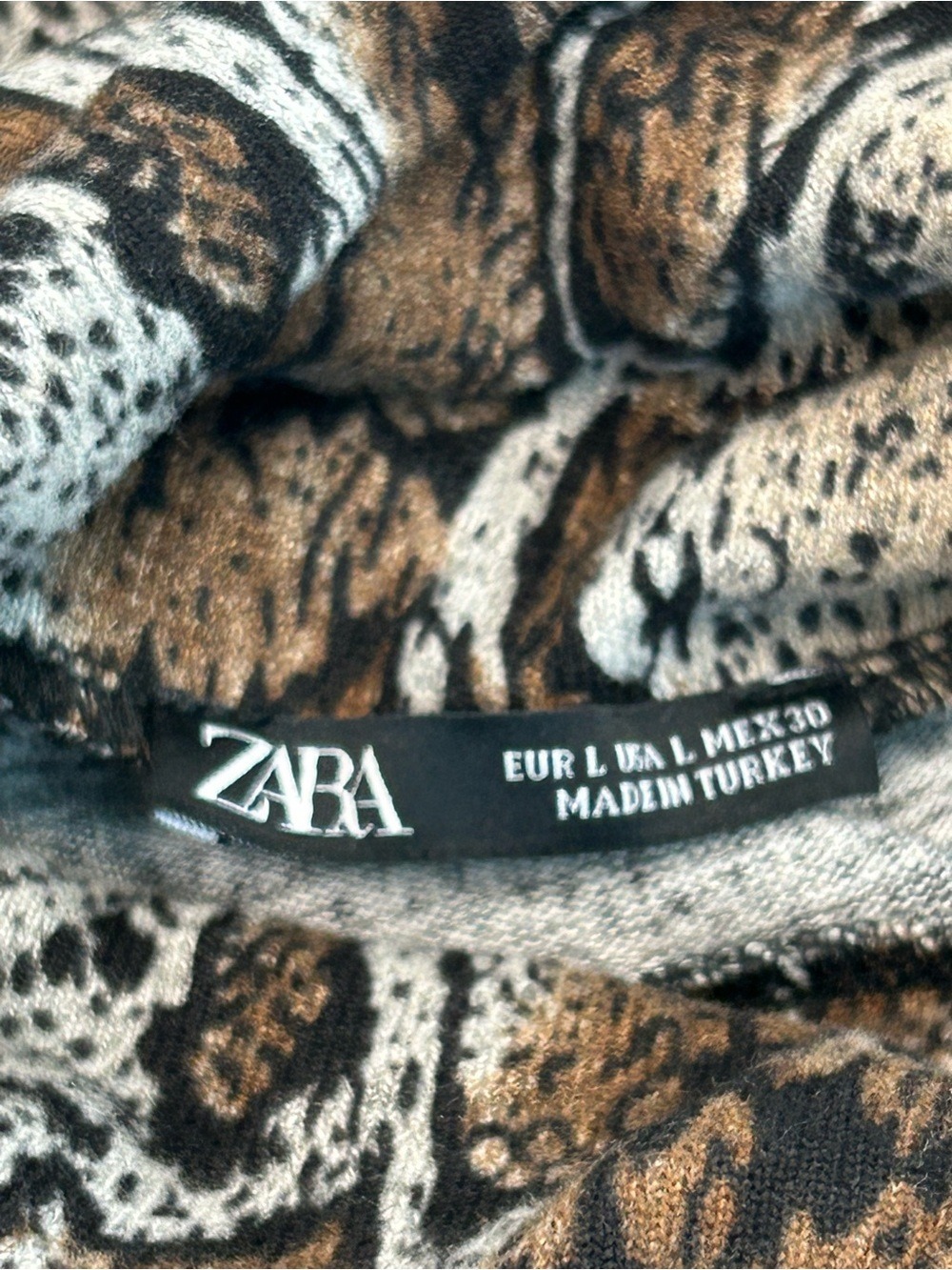 Zara Python Snake Animal Print Turtleneck Sweater Top Tan Brown Cream Sz L - Picture 9 of 10